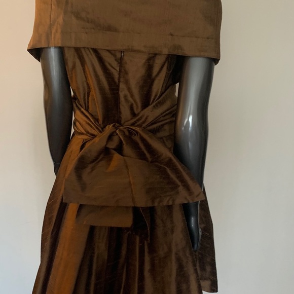 Dress - Picture 8 of 15